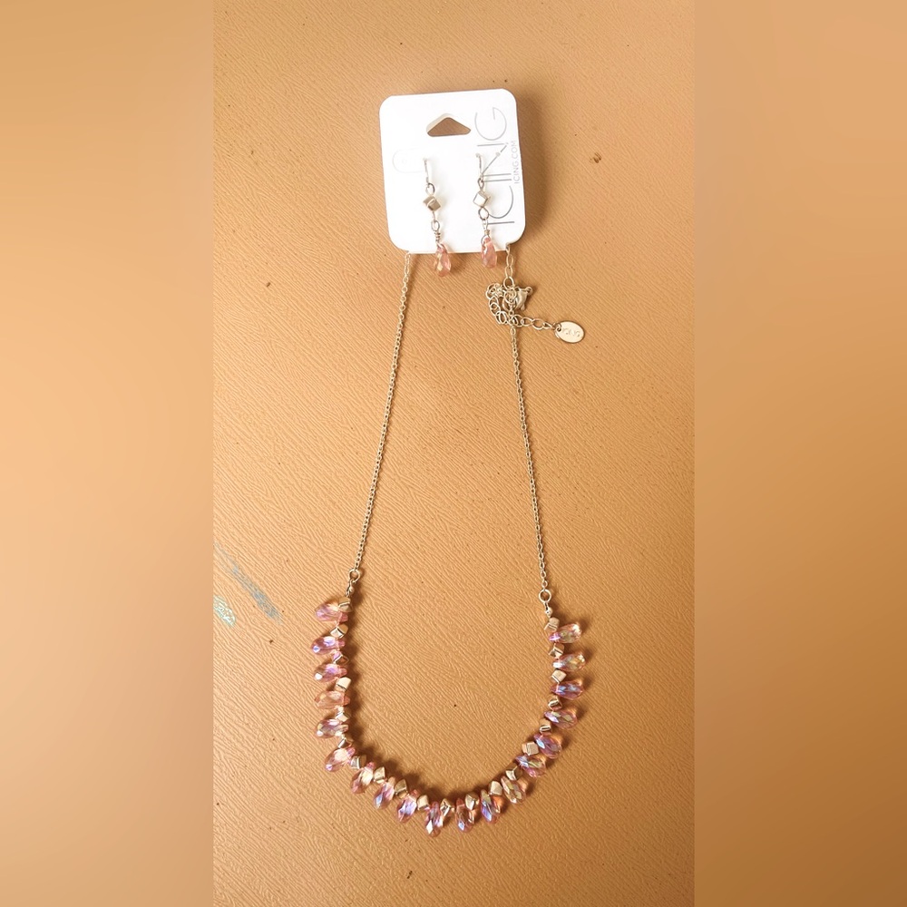 Icing Necklace with dangling earrings